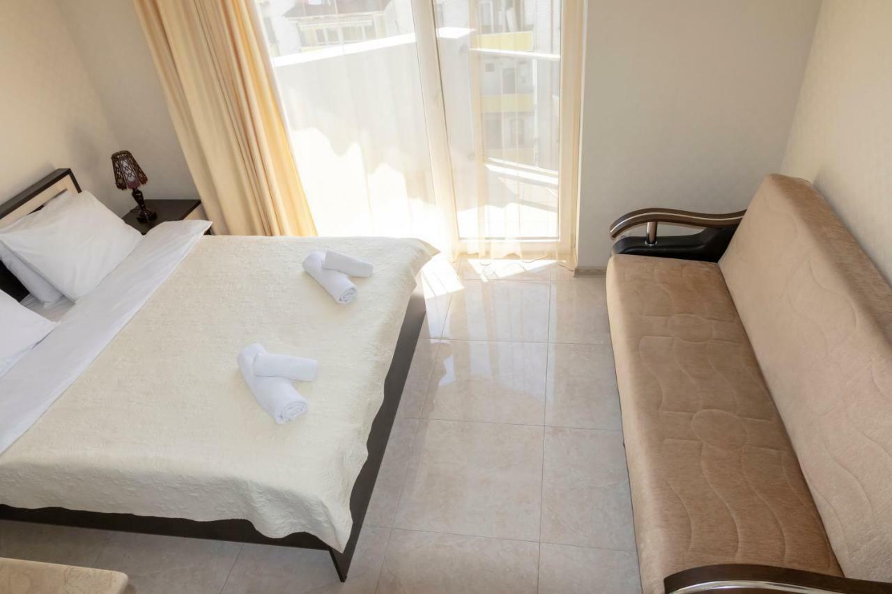Orbi Apartment Ruslan บาทูมิ ภายนอก รูปภาพ